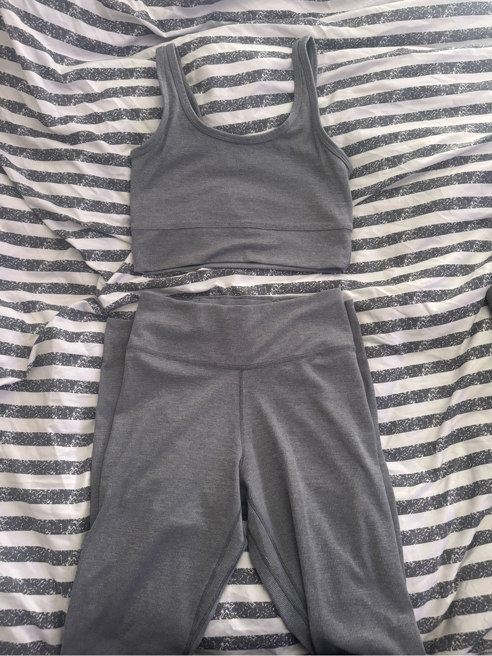Nike Dri-Fit Gray High-Waist Leggings & Sports Bra workout set